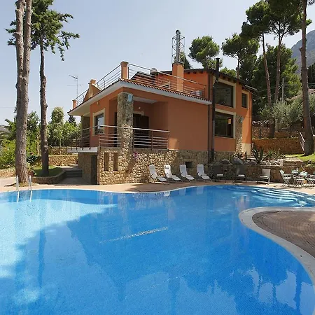 Manduka Villa Trabia