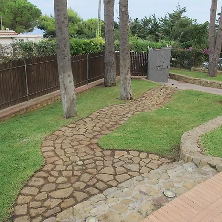 Manduka Villa *